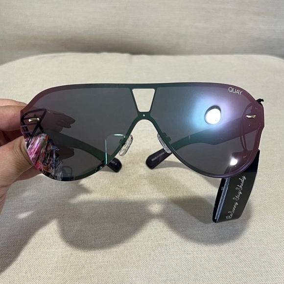 NWT Quay Australia “STAY AFLOAT” Pink/Pink Sunglasses - Picture 10 of 13